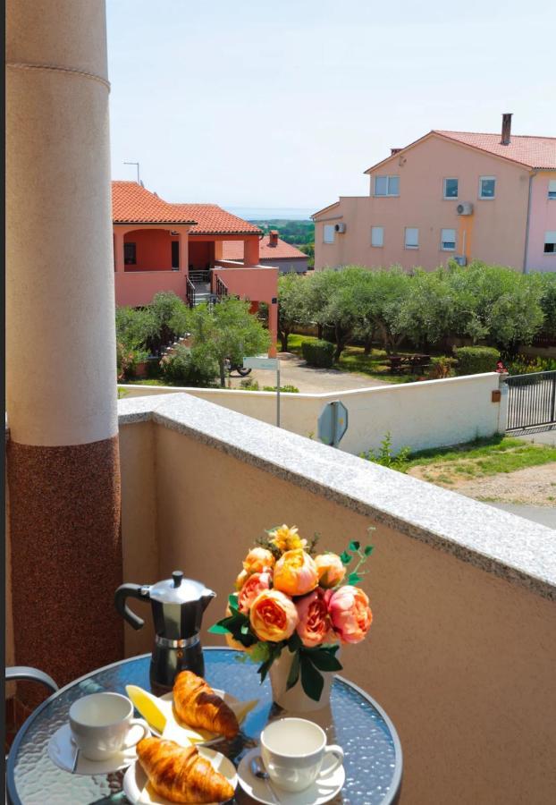 Apartman Nicol Ližnjan Exteriér fotografie
